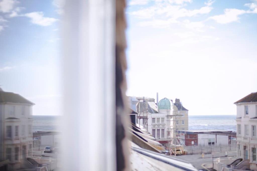 Sunny Seaside Sanctuary - Two Bedroom Apartment Brighton Ngoại thất bức ảnh