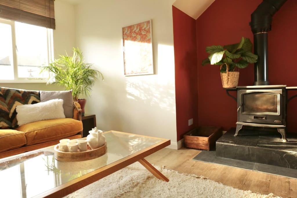 Sunny Seaside Sanctuary - Two Bedroom Apartment Brighton Ngoại thất bức ảnh